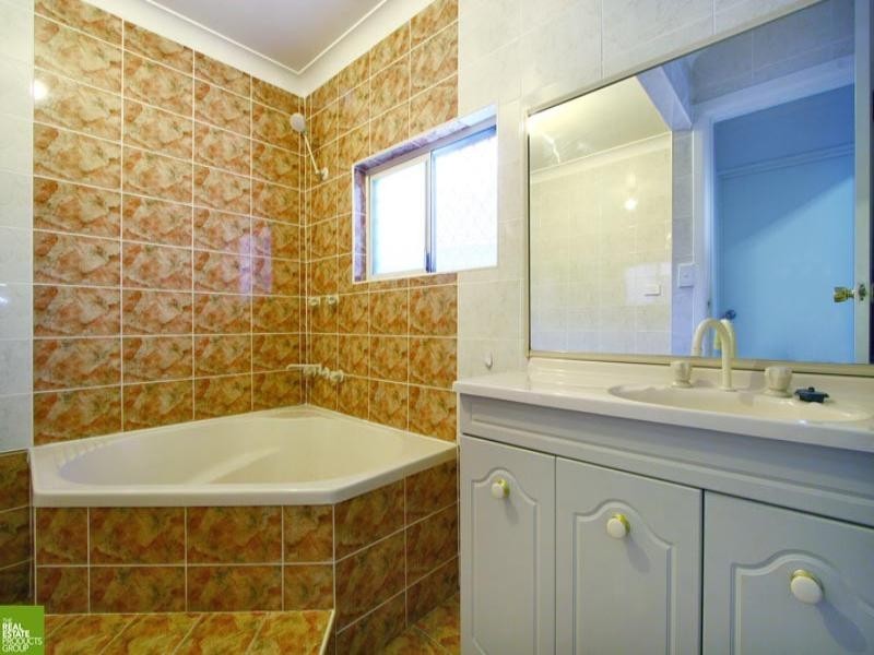 31 Fifth Avenue, Port Kembla NSW 2505