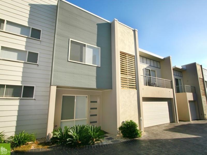 8/16-18 Strathearn Avenue, Wollongong NSW 2500