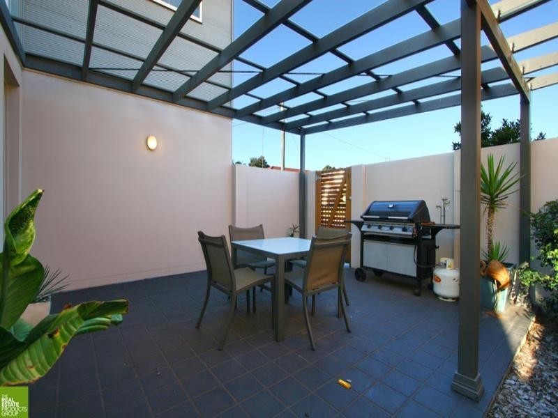 8/16-18 Strathearn Avenue, Wollongong NSW 2500