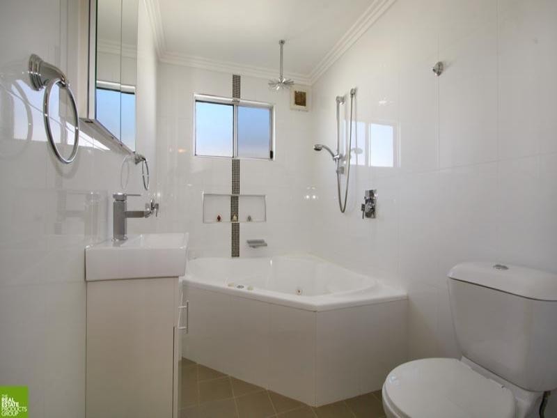 117 The Avenue, Mount Saint Thomas NSW 2500