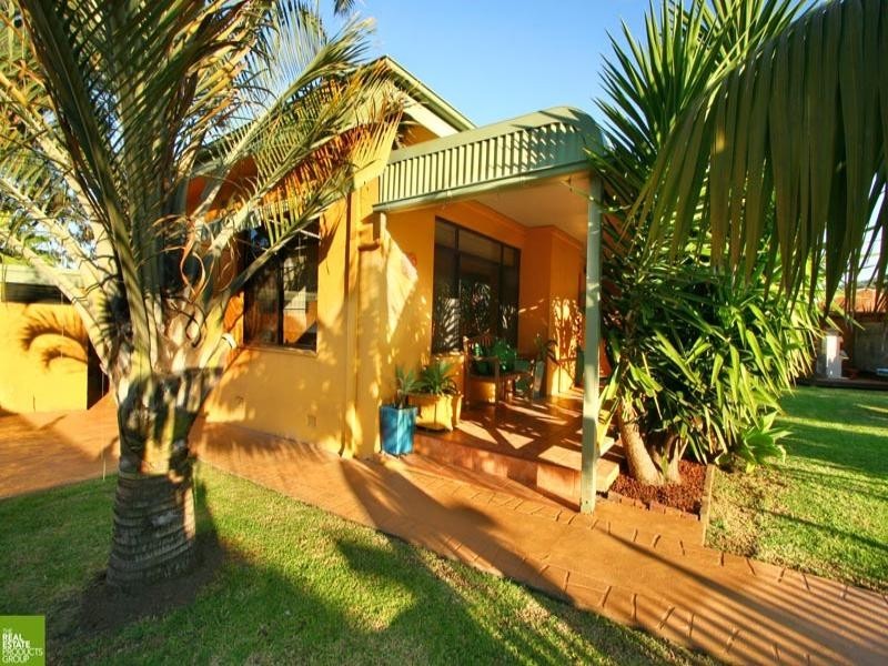 1 Chalmers Street, Balgownie NSW 2519