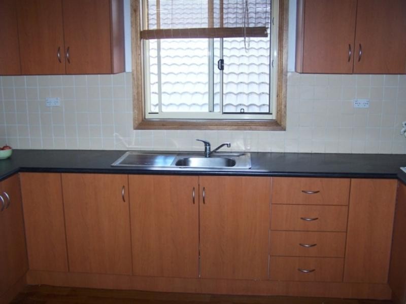 12 Hill Street, Mount Saint Thomas NSW 2500