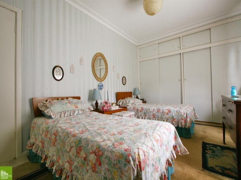 5 Dumfries Avenue, Mount Ousley NSW 2519