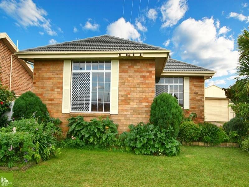 8 Burke Way, Berkeley NSW 2506
