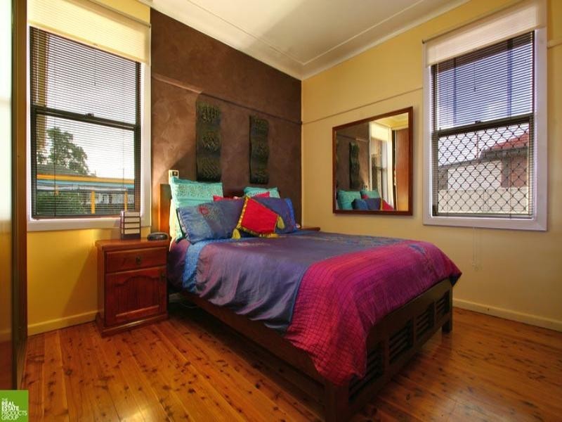 8 Burke Way, Berkeley NSW 2506