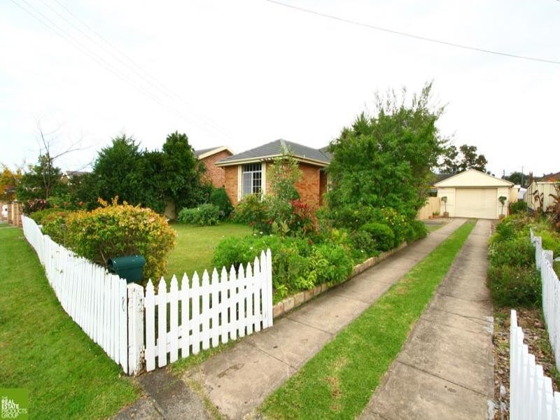8 Burke Way, Berkeley NSW 2506