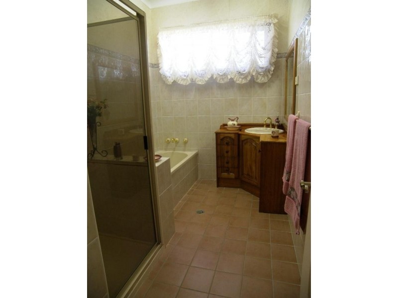 1 Brook Place, Figtree NSW 2525