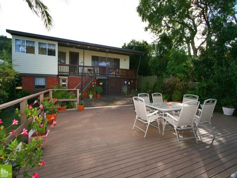 11 Joseph Street, Woonona NSW 2517