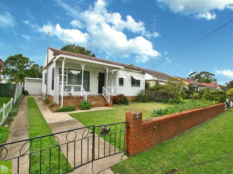 13 Arrow Avenue, Figtree NSW 2525