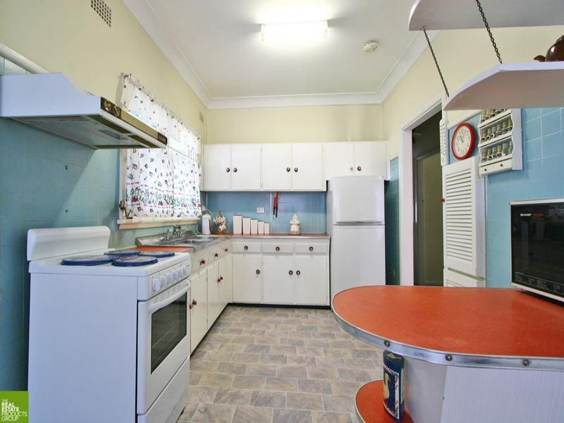 13 Arrow Avenue, Figtree NSW 2525