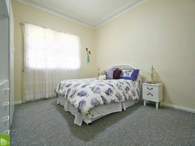 13 Arrow Avenue, Figtree NSW 2525