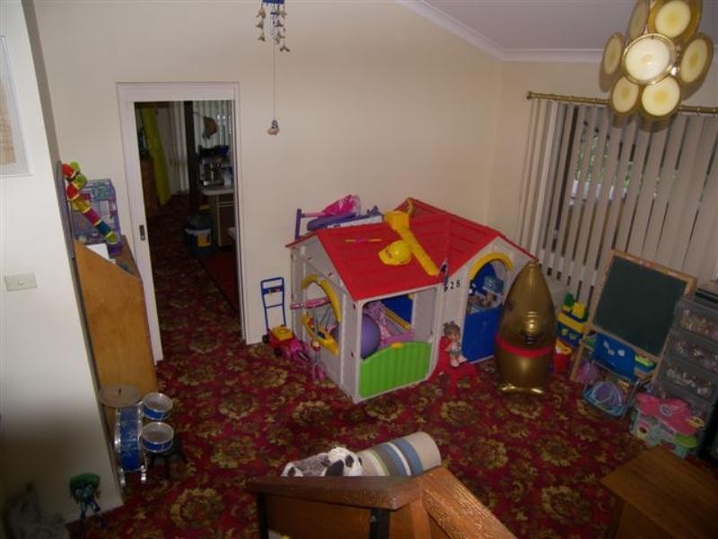 109 Thirroul Road, Kanahooka NSW 2530