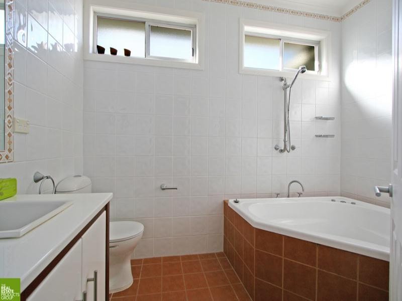 36 Graham Street, Unanderra NSW 2526