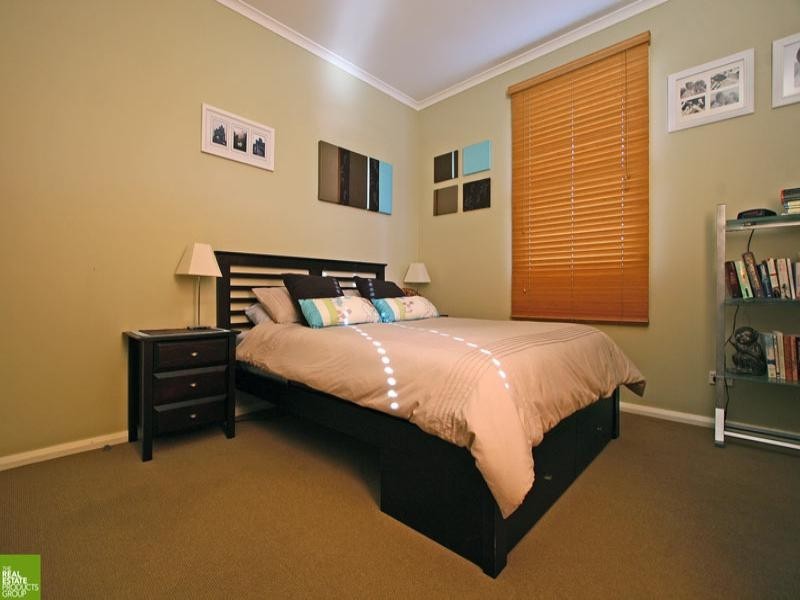 36 Graham Street, Unanderra NSW 2526