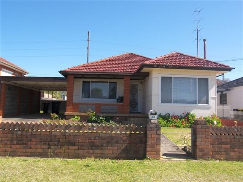 38 Colgong Crescent, Towradgi NSW 2518