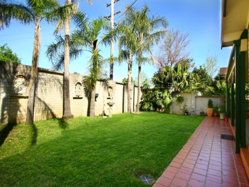 50 Yates Avenue, Mount Keira NSW 2500