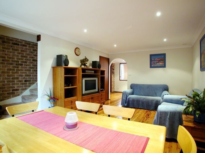 10 Owen Park Road, Bellambi NSW 2518