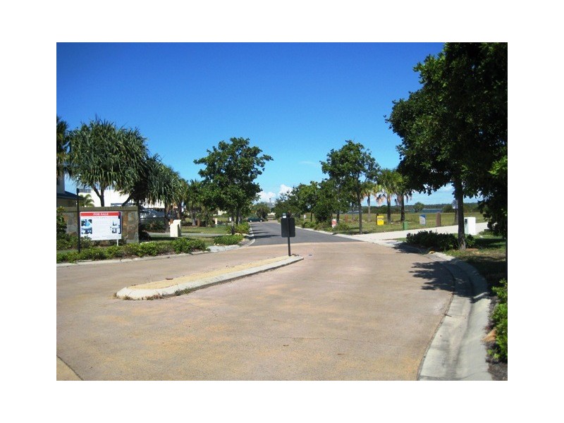 2 Oriole Close, Banksia Beach QLD 4507