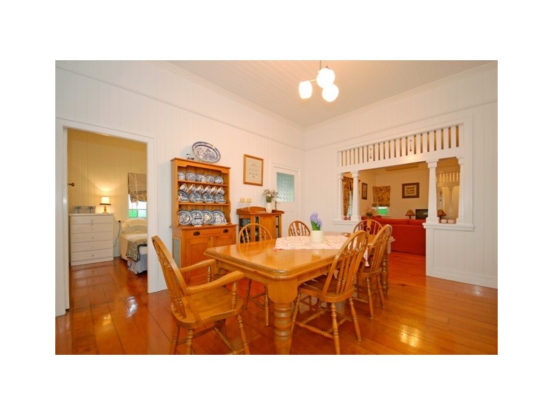 32 Cracknell Road, Annerley QLD 4103