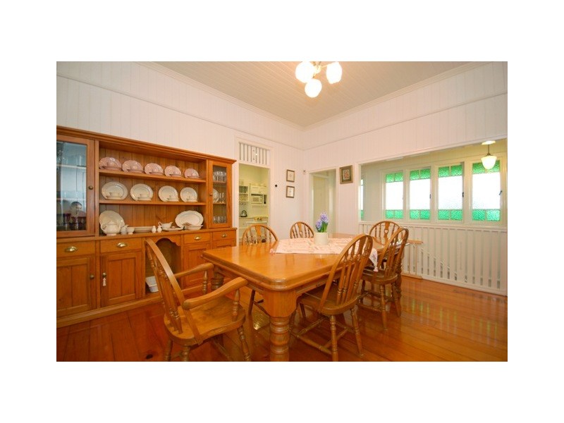32 Cracknell Road, Annerley QLD 4103