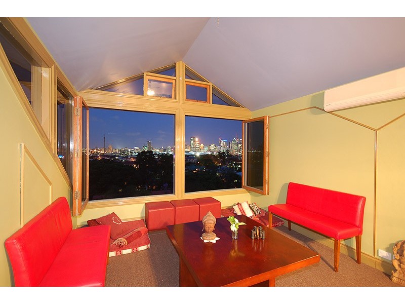 35 Brighton Road, Highgate Hill QLD 4101