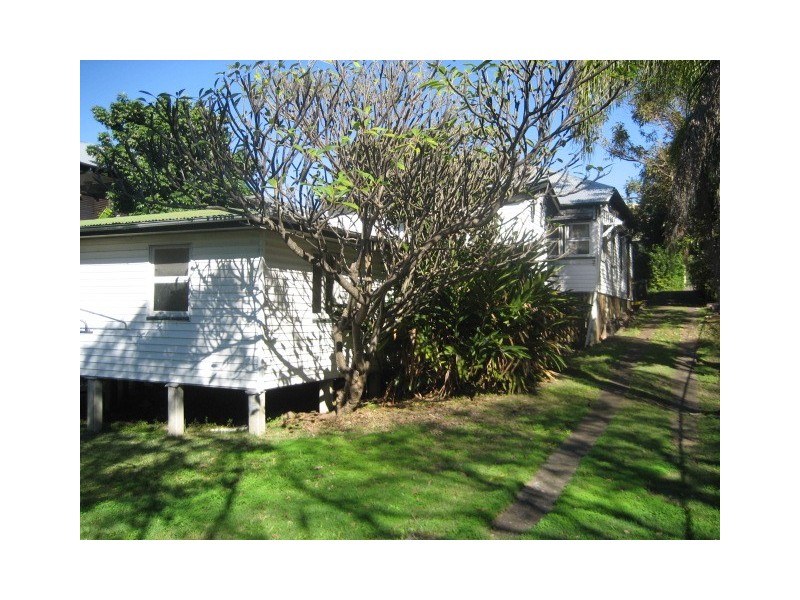 27 Portland Street, Annerley QLD 4103