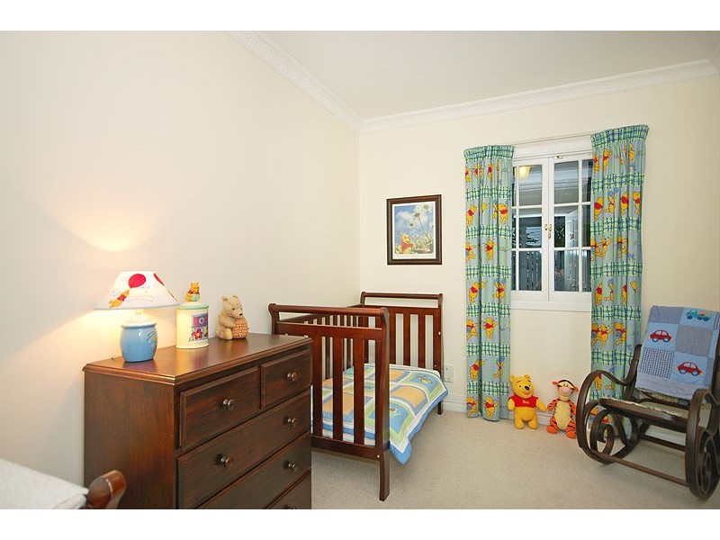 42 Archibald Street, Fairfield QLD 4103