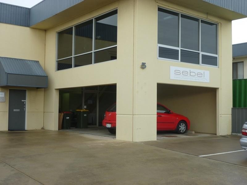 5 Marlow Road, Keswick SA 5035