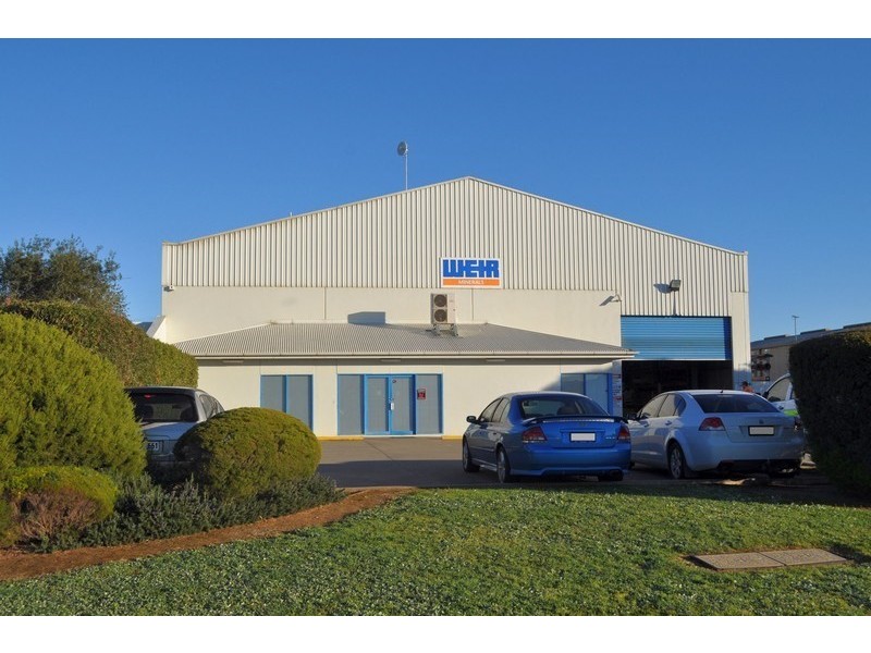 8 Watervale Drive, Green Fields SA 5107