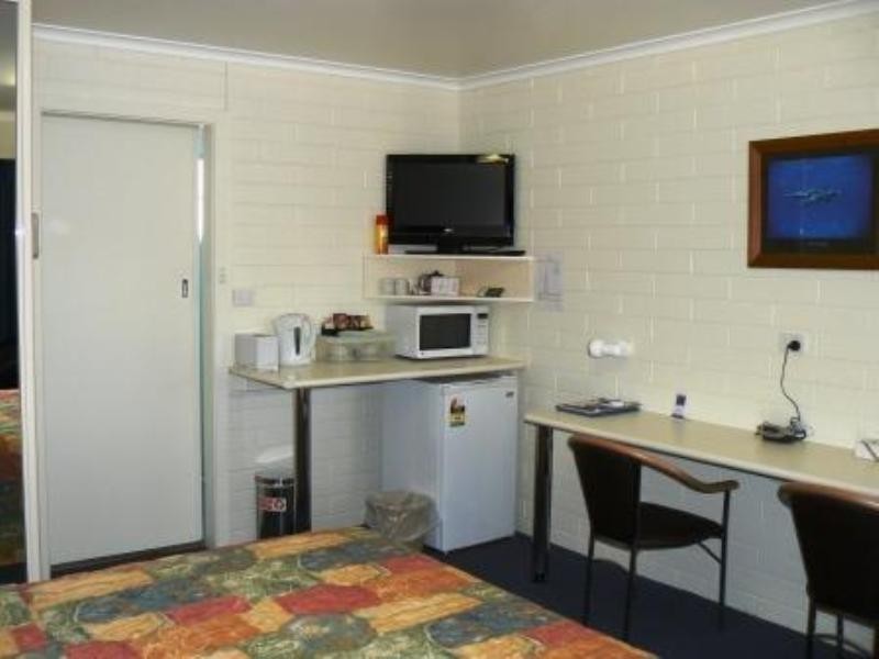 4 Le Messurier Street, Murray Bridge SA 5253