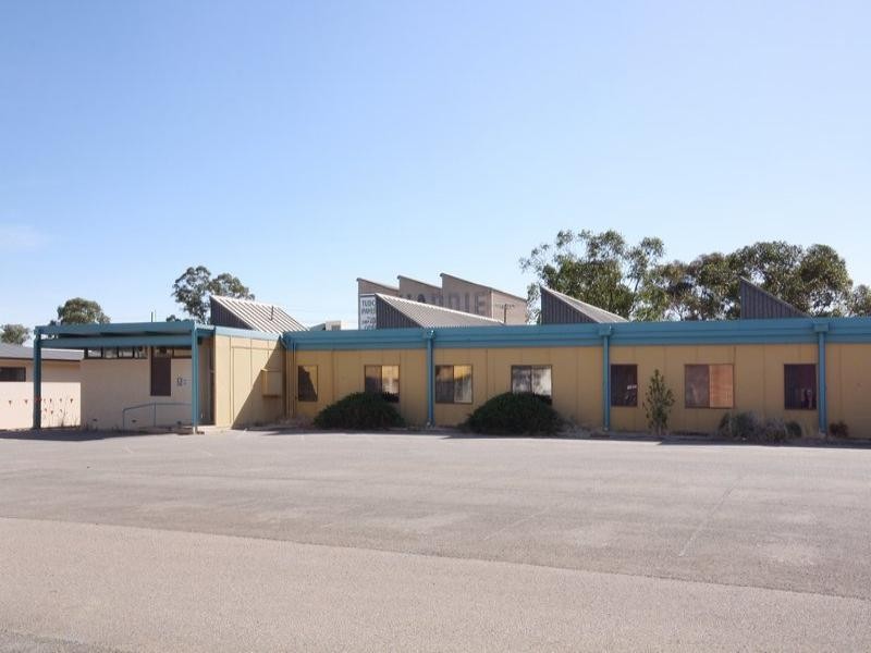 2 Peachey Road, Elizabeth West SA 5113