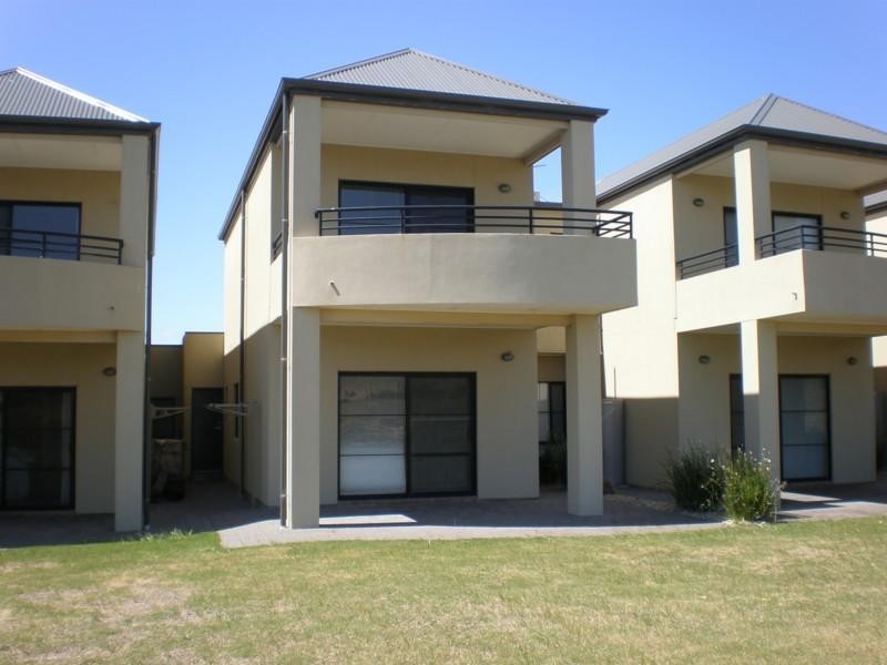 Townhouse 14 St Andrews Boulevard, Normanville SA 5204