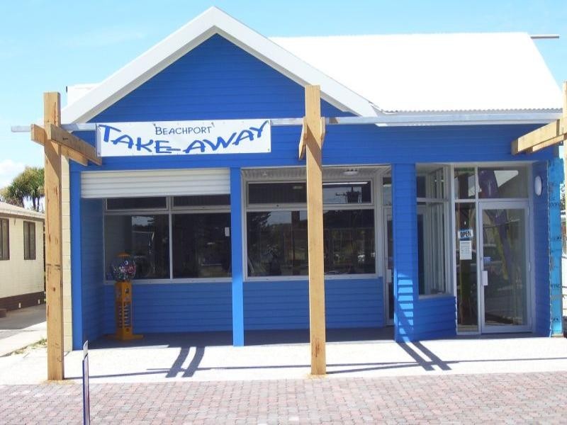 18 Railway Terrace, Beachport SA 5280