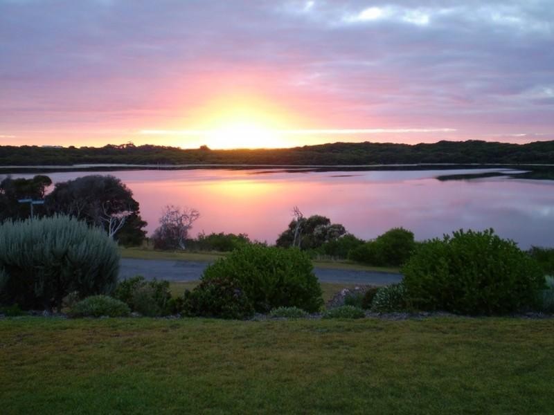 2 Lakeside Drive, Robe SA 5276