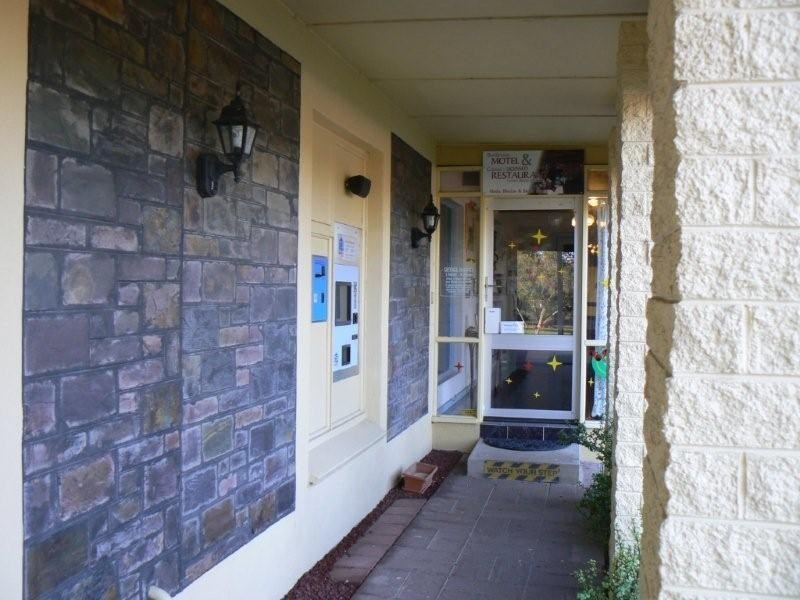 25 Dukes Highway, Bordertown SA 5268