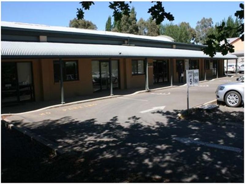 17 Lennon Street, Clare SA 5453