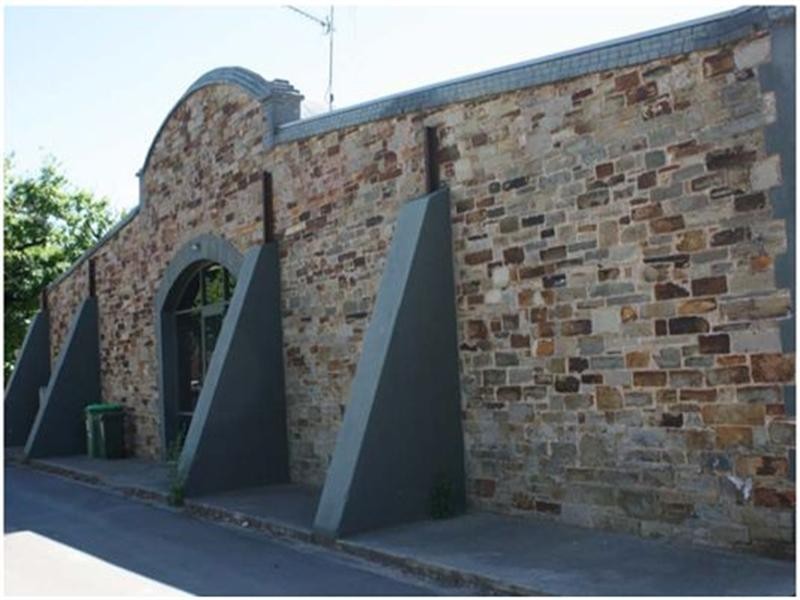 17 Lennon Street, Clare SA 5453