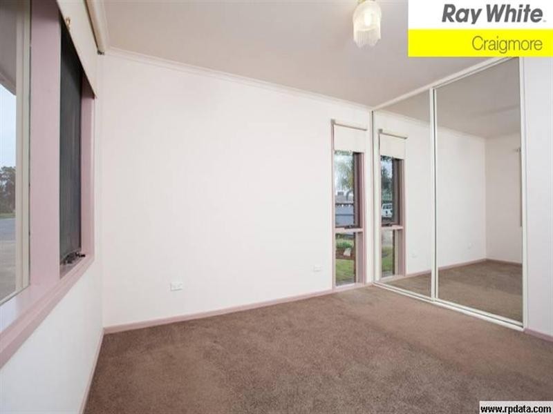 50 Bagalowie Crescent, Smithfield SA 5114