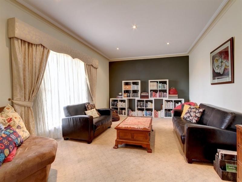 5 Mensforth Court, Paralowie SA 5108