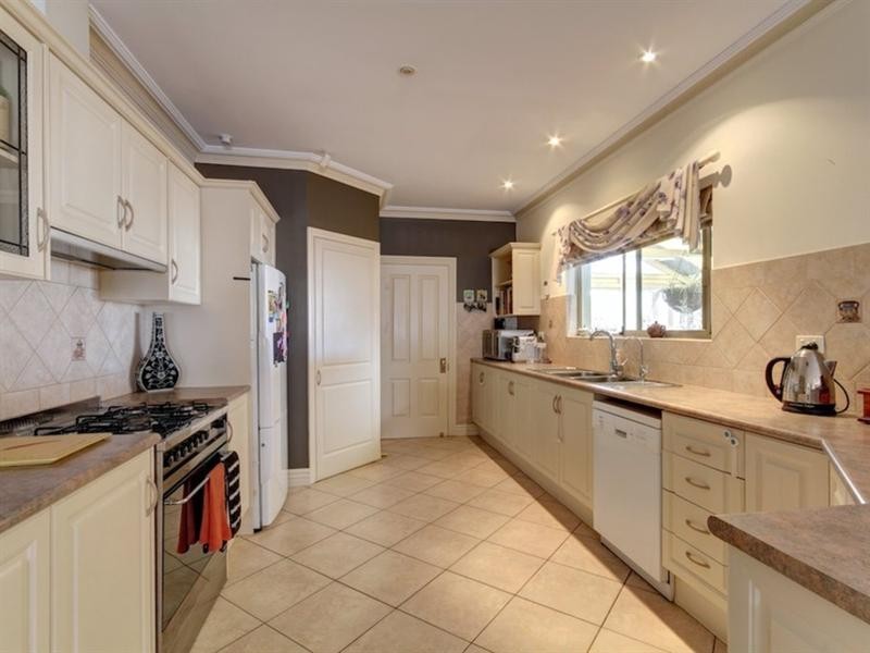 5 Mensforth Court, Paralowie SA 5108