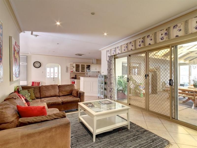 5 Mensforth Court, Paralowie SA 5108