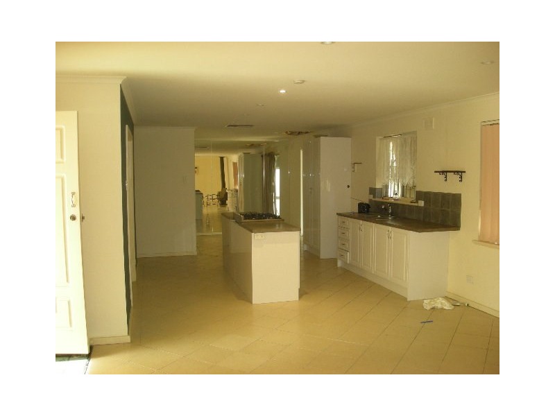 2 Inwood Road, Elizabeth East SA 5112