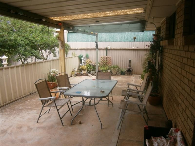 25 Carabeen Crescent, Andrews Farm SA 5114