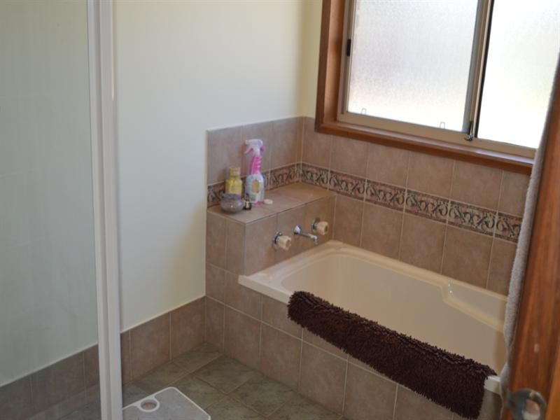 9 Jane Crescent, Lewiston SA 5501