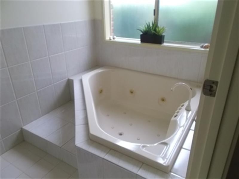 5 Whitelaws Court, Angle Vale SA 5117