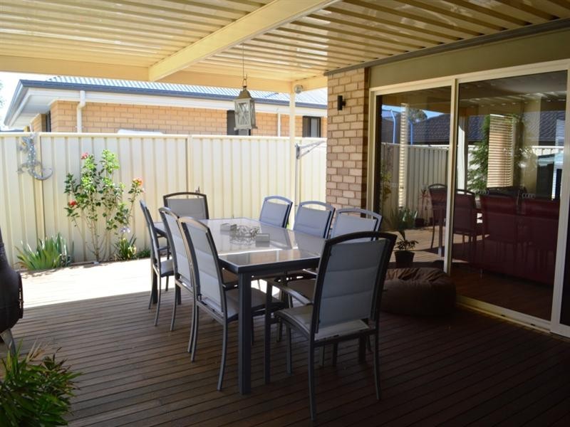 27 Arcadia Drive, Smithfield SA 5114