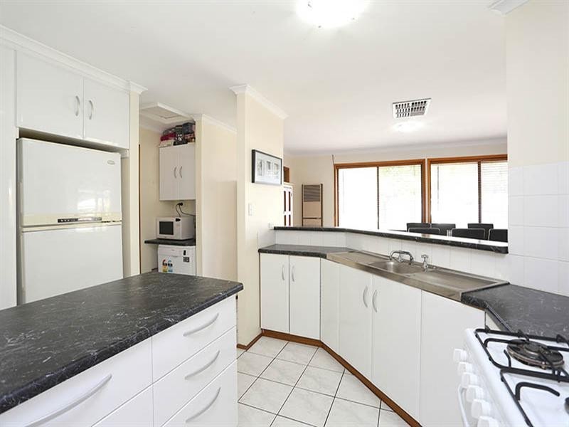 24 Trevalsa Court, Salisbury Heights SA 5109