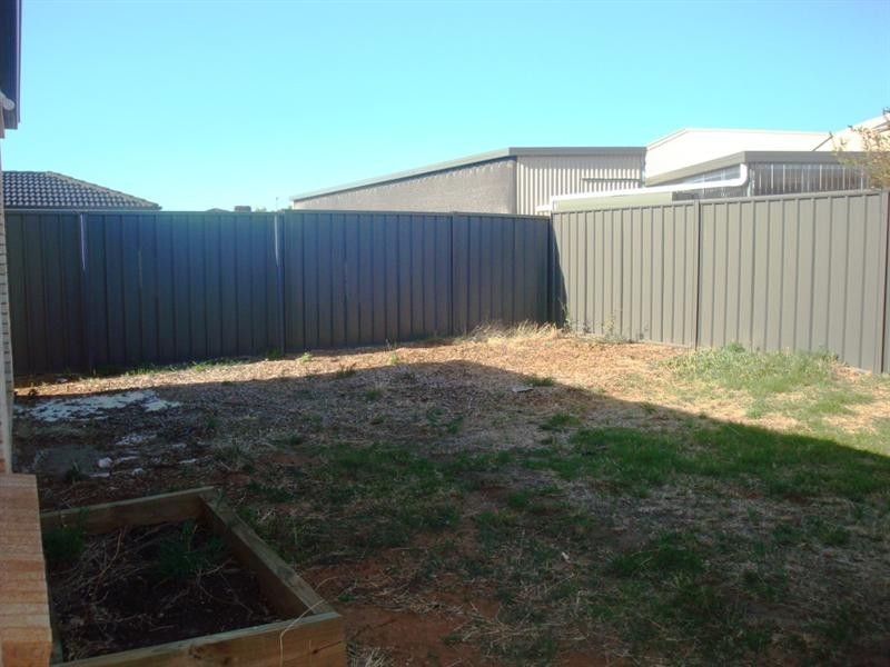 24 Mendota Avenue, Andrews Farm SA 5114