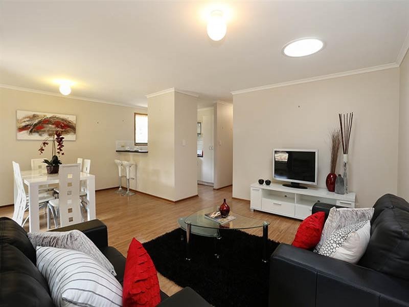 24 Lynton Court, Blakeview SA 5114