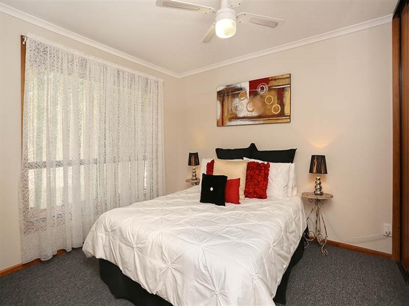 24 Lynton Court, Blakeview SA 5114